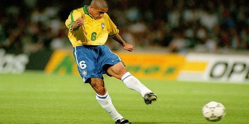 Robettocatlot hiện đang là gương mặt đại diện cho tập đoàn OKVIP